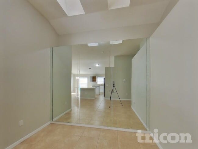 Photo - 8931 Southbay Dr