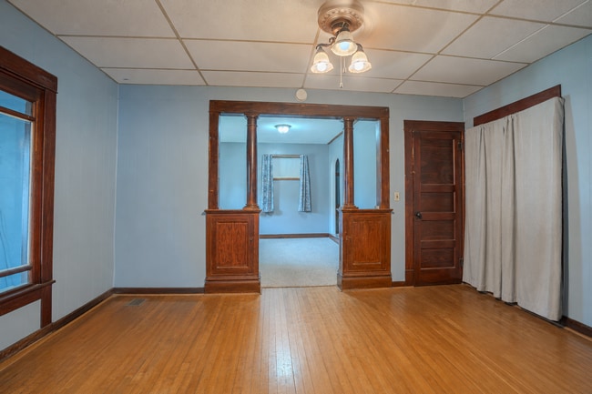 Building Photo - 728 Territorial Rd Unit Duplex