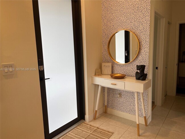 Photo - 8175 NW 104th Ave Unidad 33