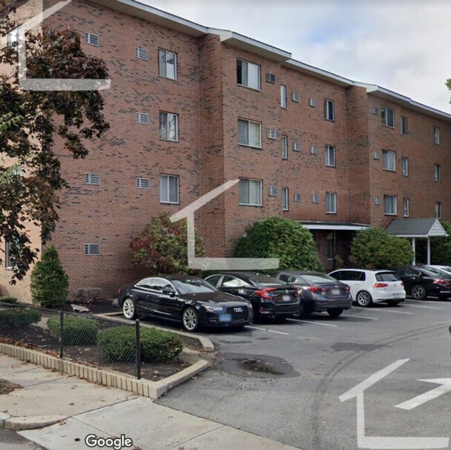 Photo - 9/1 Packards Corner near BU  Modern 2 bed Heat hw Included Garage Available