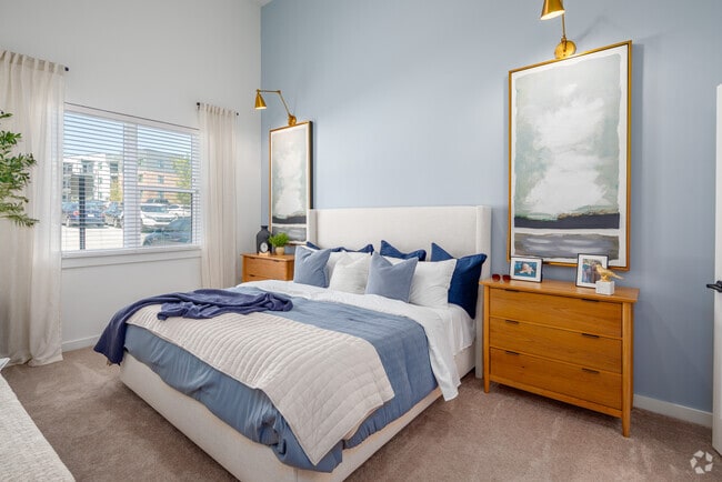 2BR, 2BA - 2A - 1,021SF - Bedroom