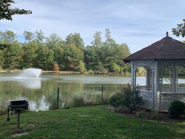 1720 Lake Shore Crest Dr