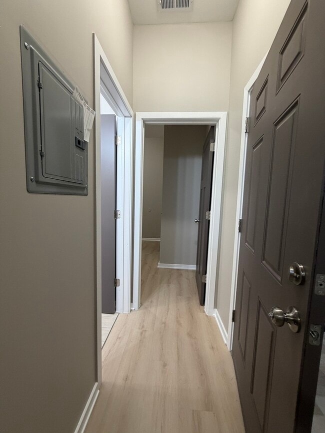 Photo - 24 N Pulaski Rd