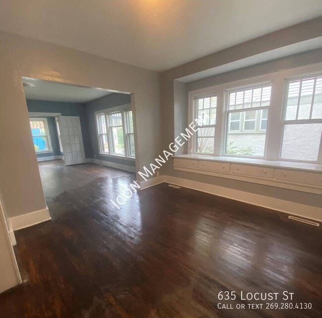 Photo - 635 Locust St