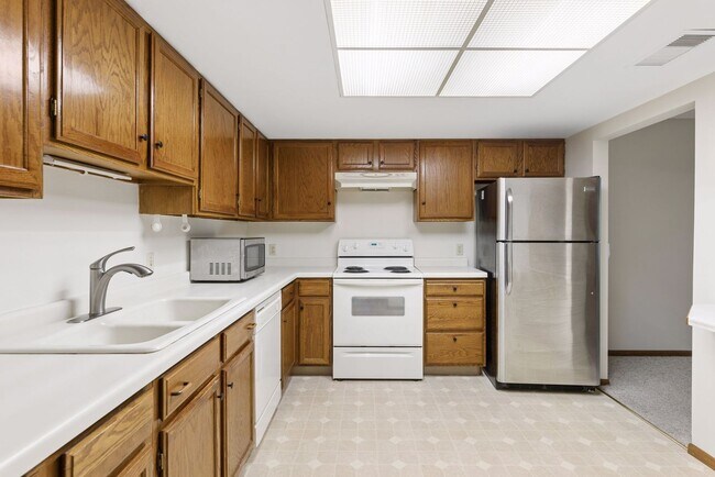 Photo - 603 Lake St Unit 107