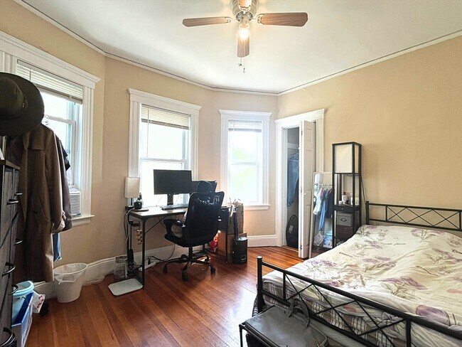 Photo - 3907 Washington St Unit 2