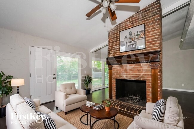 Photo - 3120 Durwood Dr