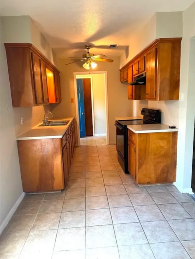 Photo - 3001 Brook Dr