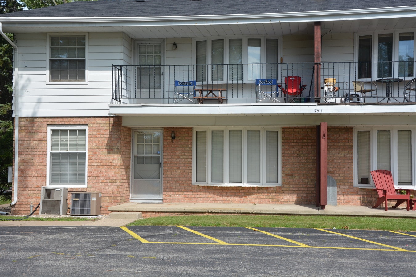 Photo - Fox Valley Apartments