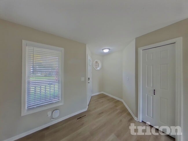 Photo - 2990 Payne Ave