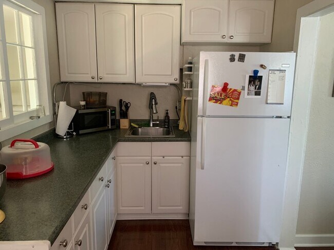 Photo - 526 600 W Unit 1