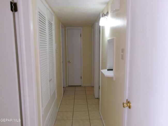 Photo - 10037 Oakwood Dr