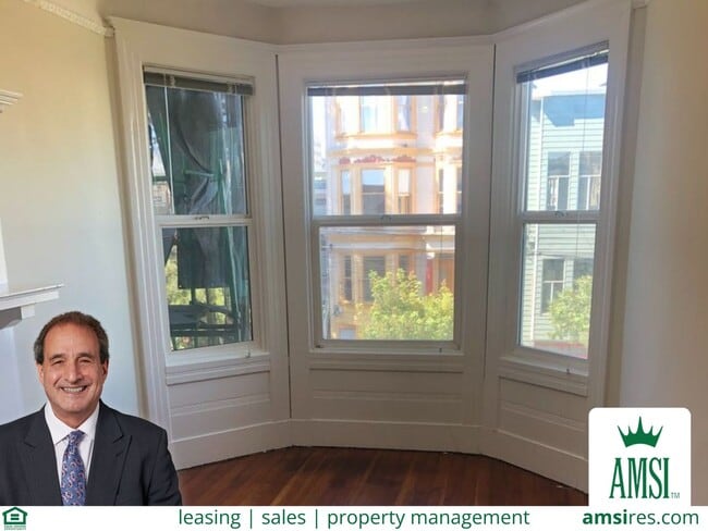 Building Photo - 2 Bedroom, 1 Bath in the Heart of the Miss...