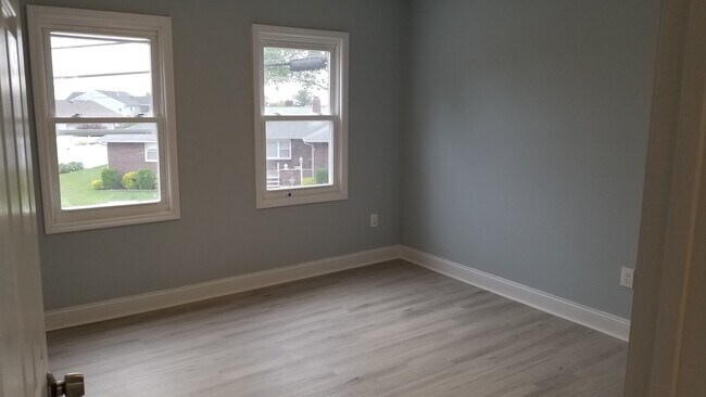 Photo - 419 Old Bridge Tpke