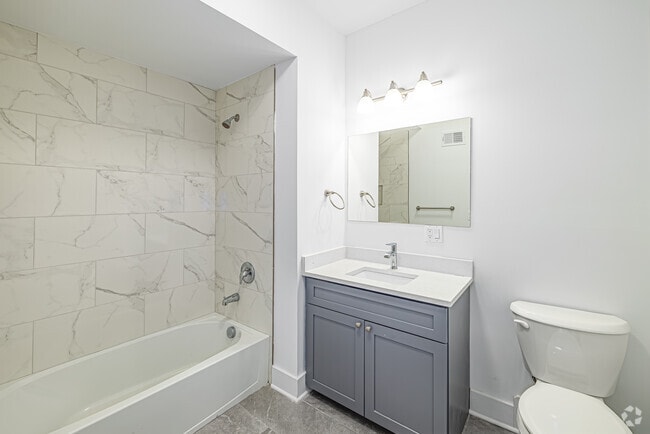 1BR, 1BA - 600SF - Bathroom - BLVD 446