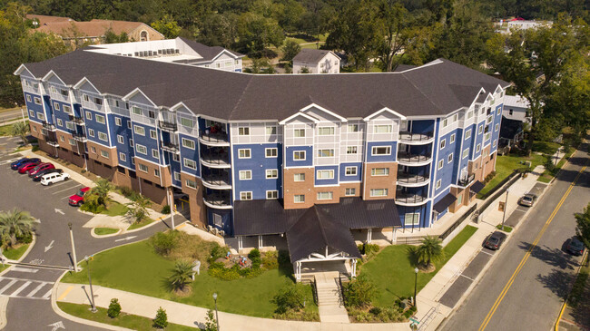 Building Photo - Casanas Village At Frenchtown Square Rental