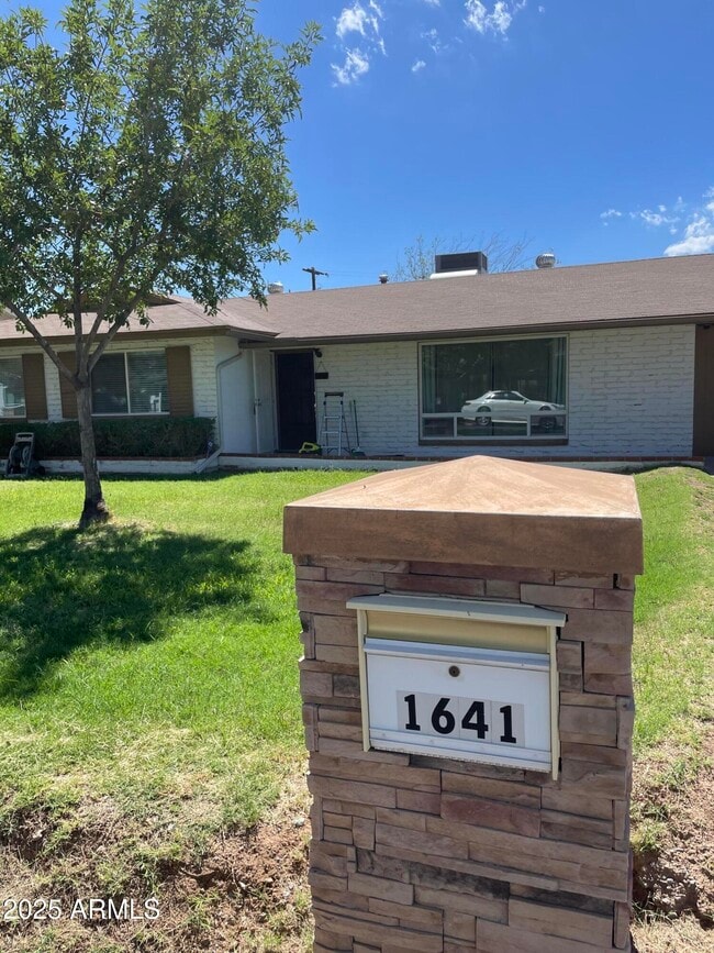 Building Photo - 1641 E McLellan Blvd Rental