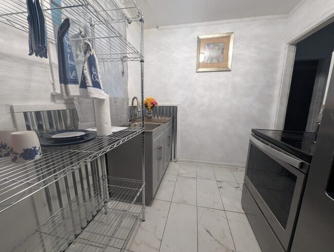 Photo - 2115 Hazelhurst St Unit A