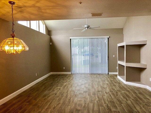 Photo - 1840 Bachman Way