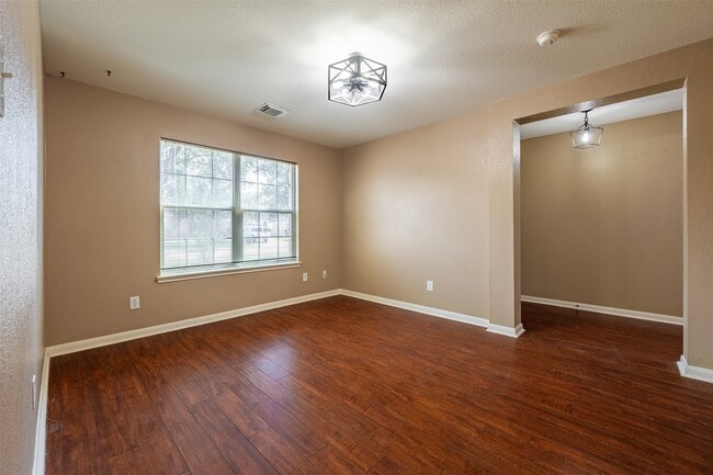 Photo - 15823 Kings Cypress Ln