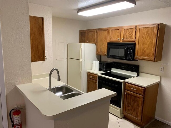 Photo - 5263 Images Cir Unit 106