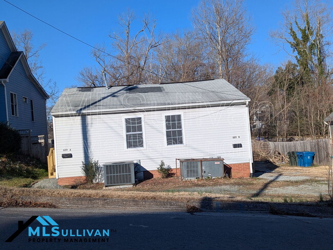 Building Photo - 609 N Elizabeth St Unit 1 Rental