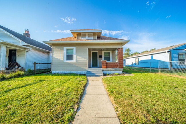 Photo - 1339 Wade St Casa