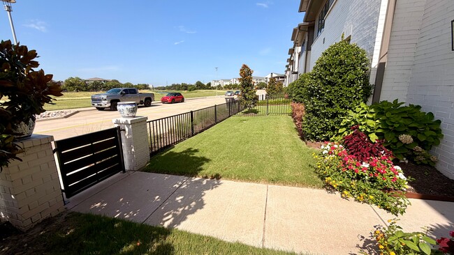 Photo - 4233 Watercourse Dr