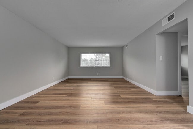 Área de picnic - 20333 Detroit Rd Unidad 504