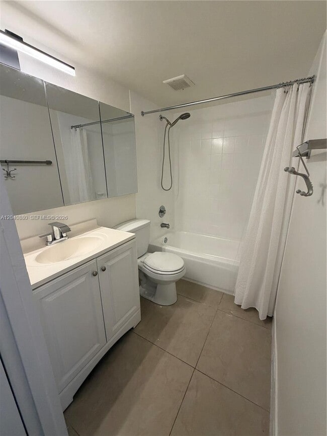 Photo - 2715 Tigertail Ave Unit 109