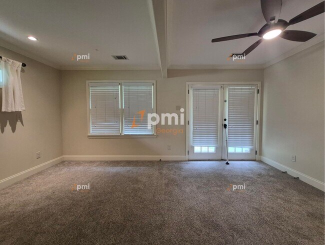 Photo - 2080 Hilburn Dr SE