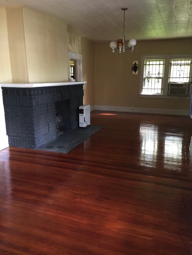 Photo - 3021 Procter St
