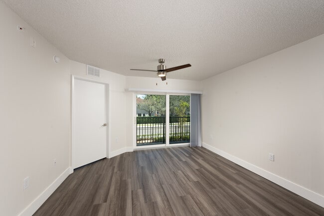 2 Bedroom, 2 Bathroom 898 Sq. Ft.