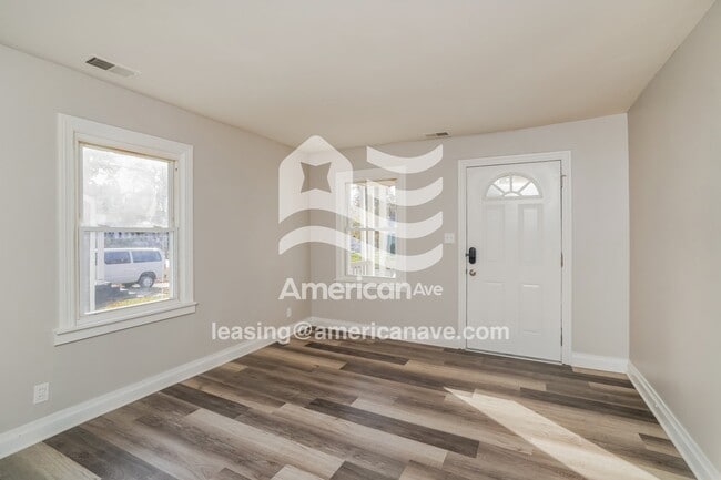Photo - 205 N 39th St