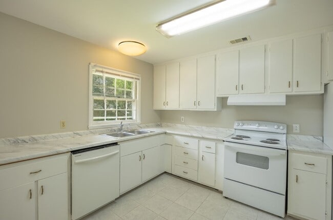 Photo - 104 Herty Dr