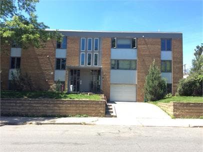 Building Photo - 3512 Bryant Ave S