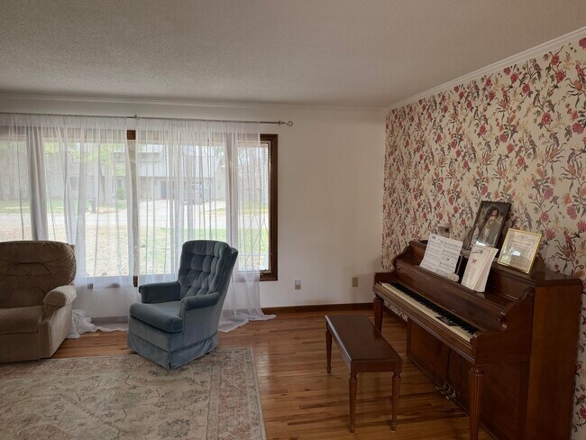 Photo - 112 Minges Forest Ln