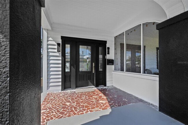 Photo - 2925 2nd Ave N