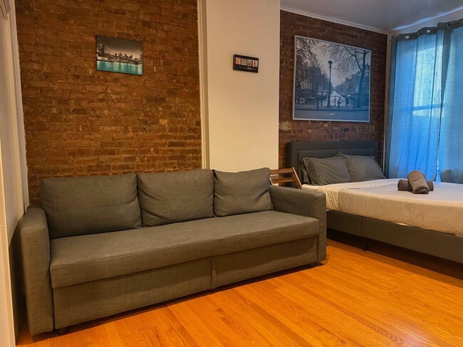 Photo - 329 E 94th St Unidad ID1032023P