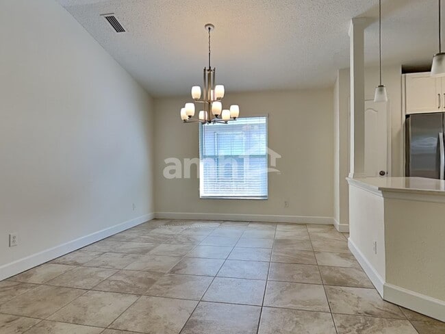 Photo - 1415 Compton St