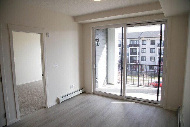 Photo - Stunning 3-Bedroom Condo in the Heart of Legacy Village!(IP013) Unité 2307