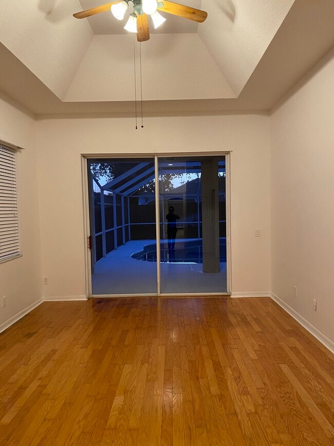 Photo - 394 Knight Dr House