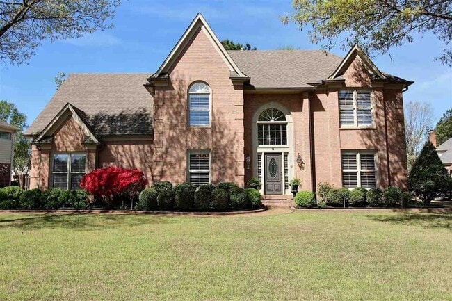 Building Photo - 2345 Linkenholt Dr