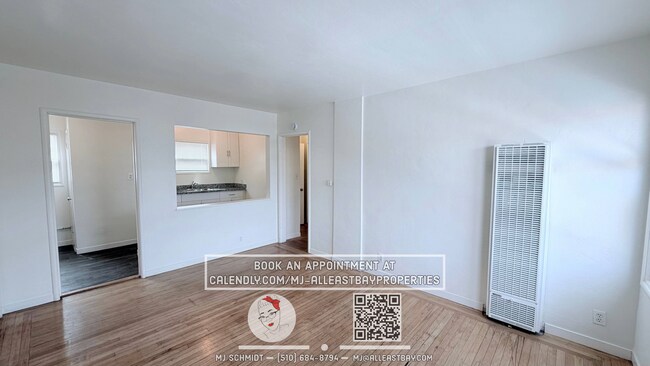 Photo - Remodeled top floor 1 Bd with hardwood flooring and spacious modern kitchen $1850 Unidad C