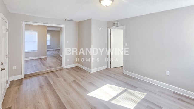 Photo - 1912 W Grace St