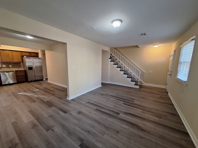 Photo - 408 Savage Dr