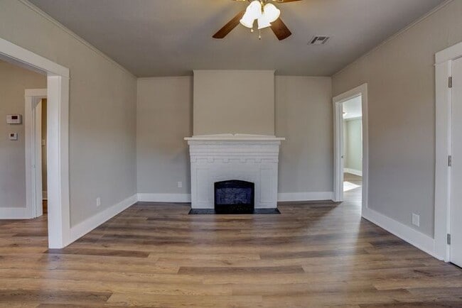 Photo - Dreamy Craftsman 3/2 Expertly Remolded