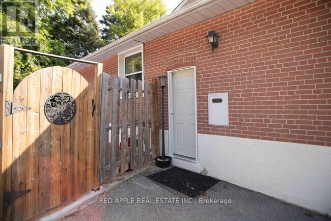 Photo - 126 Longford Dr