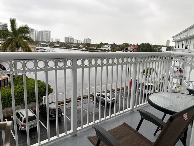 Photo - 1913 S Ocean Dr Unit 427
