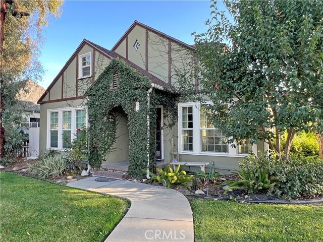 Building Photo - 502 E J St